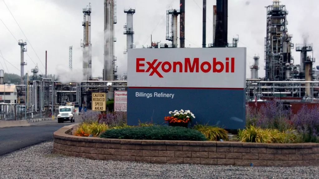 Exxon Activists Are Best Ejected by Vote Rather Than by Court